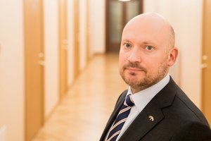 Prabilo konservatorių strategu bei pilkuoju kardinolu tituluojamas J. Survila: atskleidė, koks tikslas slėpėsi už pirmalaikių rinkimų