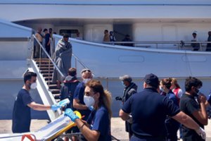 Po migrantų laivo katastrofos prie Graikijos krantų sulaikyti devyni asmenys