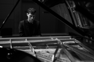 Nuo Bacho iki melomaniškos elektronikos: Gediminas Gelgotas atskleidžia, koks bus NIKO pasirodymas festivalyje „Midsummer Vilnius“