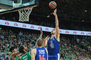 Kruvinus rusų pinigus susirinkęs N. Milutinovas turėtų grįžti į „Olympiakos“