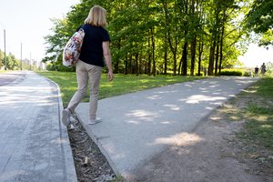 Gyventojai piktinasi nebaigtais tvarkyti takais: tai – tikri spąstai, vos žingsnis iki nelaimės