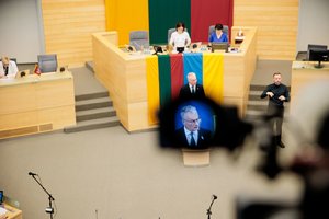 Išlukšteno G. Nausėdos kalbą: ką norėjo pasakyti prezidentas ir įprotis, kurio niekaip neatsisako