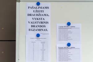 Trečiadienį – chemijos iššūkis: abiturientai laikys valstybinį brandos egzaminą