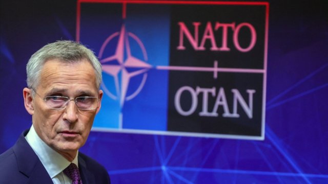 J. Stoltenbergas pareiškė, kad NATO padės Ukrainai modernizuoti kariuomenę