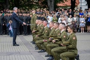 Lietuvos karo akademijos kariūnams bus suteiktas pirmasis karininko laipsnis