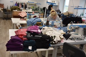 Siūlo Lietuvoje dirbančių užsieniečių sutuoktinius įtraukti į privalomojo sveikatos draudimo sistemą