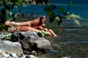 Džiaugiasi panevėžietės užgaida įrenti nudistų pliažą mieste: „Nuogo kūno nereikia gėdytis“