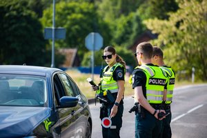 Pareigūnai dalinasi blaivumo kontrolės rezultatais: nustatė beveik 30 neblaivių vairuotojų