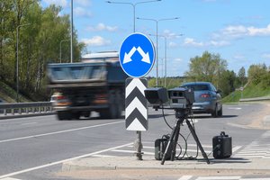 Jaunuoliui, sugadinusiam „trikojį“, – arešto bausmė ir nemenkos sumos atlyginimas