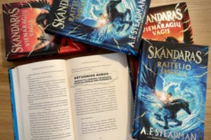 Rekordiškai išpopuliarėjusi rašytoja visam laikui pakeitė požiūrį į vienaragius: nei gražūs, nei draugiški