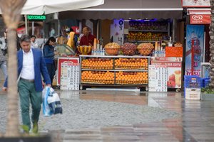 Pirmą kartą per daugiau kaip dvejus metus Turkija pakėlė palūkanų normas