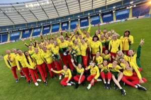 Komandinis darbas atsipirko: Lietuvos lengvosios atletikos komanda iškovojo vietą stipriausiame divizione