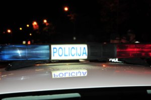 Vilniuje degalinę apšvarinęs girtas BMW vairuotojas įkliuvo į pareigūnų rankas