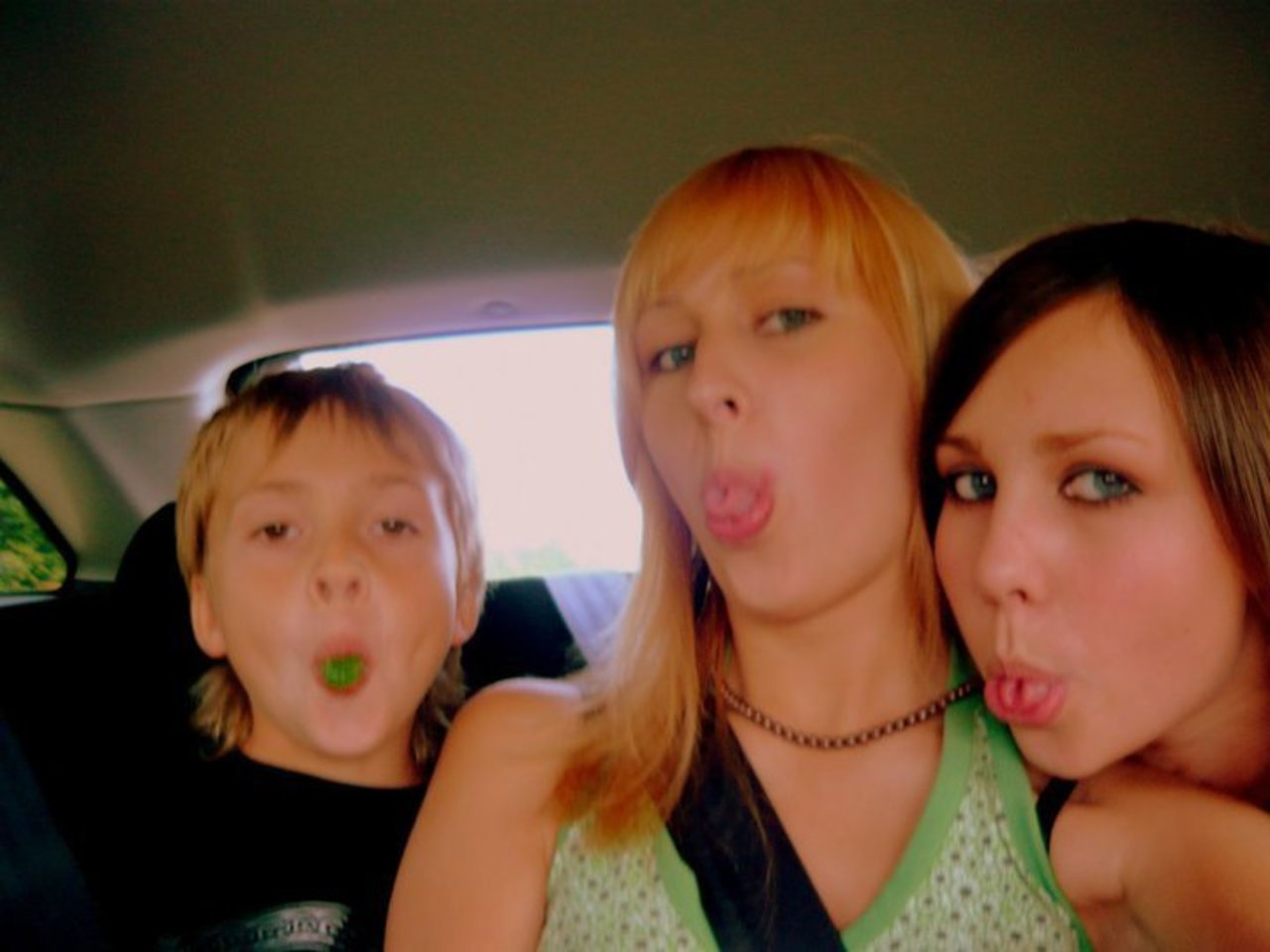 „Tačiau mažiau – nereiškia prastos kokybės. Aš savo ir šeimos santykius dabar matau geresnius. Dabar mes galime atvirai šnekėtis apie daugelį dalykų“, – įsitikinusi Fausta Marija Leščiauskaitė.<br> Asmeninio albumo nuotr.