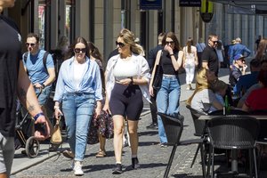 Lietuviai nestokoja optimizmo: nemano, kad ekonominis nuosmukis juos palies asmeniškai