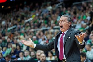 Oficialu: S. Scariolo ir toliau treniruos „Virtus“