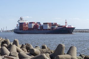 Lietuva – užsienio spaudoje: aiškina, kad per Klaipėdą į Rusiją keliauja vakarietiškos prekės