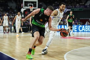 „Barcelona“ taikinyje – Badalonoje žaidęs taikliarankis