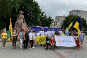  Trečioji maratono „Keliu vėliavą už Ukrainą NATO“ diena: įveikta pusė maršruto Ukrainos atkarpoje