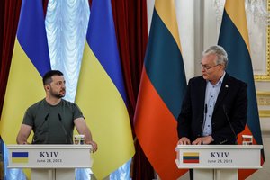 G. Nausėda Ukrainos Konstitucijos dienos renginyje: ši šalis savo Konstituciją gina krauju nuo 2014-ųjų