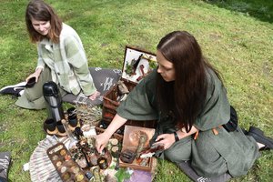 Apie stiklinius biurus svajojusios Radvilės gyvenimas apsivertė ištekinus draugę: dabar ji – moderni laumė