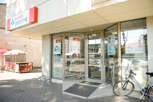 Vaistinėse pritrūko pirmosios pagalbos rinkinių: vaistininkai ramina, kad tai – laikina