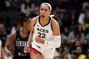 WNBA čempionių klubas pratęsė sutartį su dukart naudingiausia lygos krepšininke