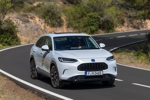 Naujo „Honda ZR-V“ testas: hibridas įtiks viskuo, išskyrus nebent kaina