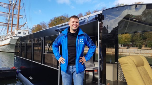 Klaipėda vietinius ir miesto svečius pasitinka su naujove: pristatė kelionę Danės upe elektriniu vandens autobusu
