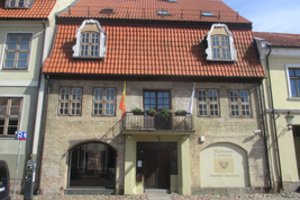 Atveriami lietuviškosios gotikos ženklai Mažojoje Lietuvoje: nuo įspūdingos Biblijos iki rankdarbių monogramų 