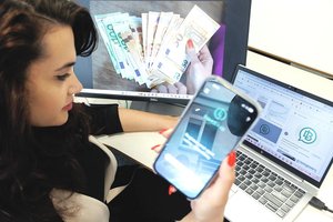 Sukčiai jau pasitelkia ir dirbtinį intelektą: atskleidė, kokios naujausios apgaulės schemos