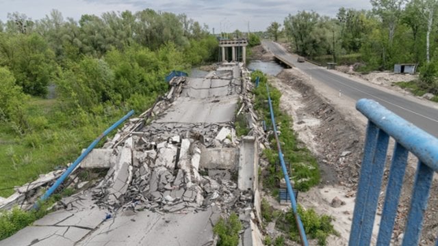 Per rusų ataką Charkive nukentėjo 31 žmogus – apgadinti pastatai, liepsnojo automobiliai