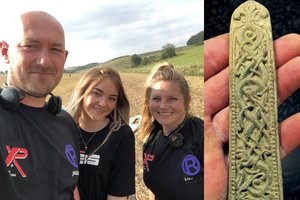 Įspūdinga sėkmė: metalo detektoriumi aptiko vikingišką radinį, už kurį gali uždirbti iki 28 000 eurų