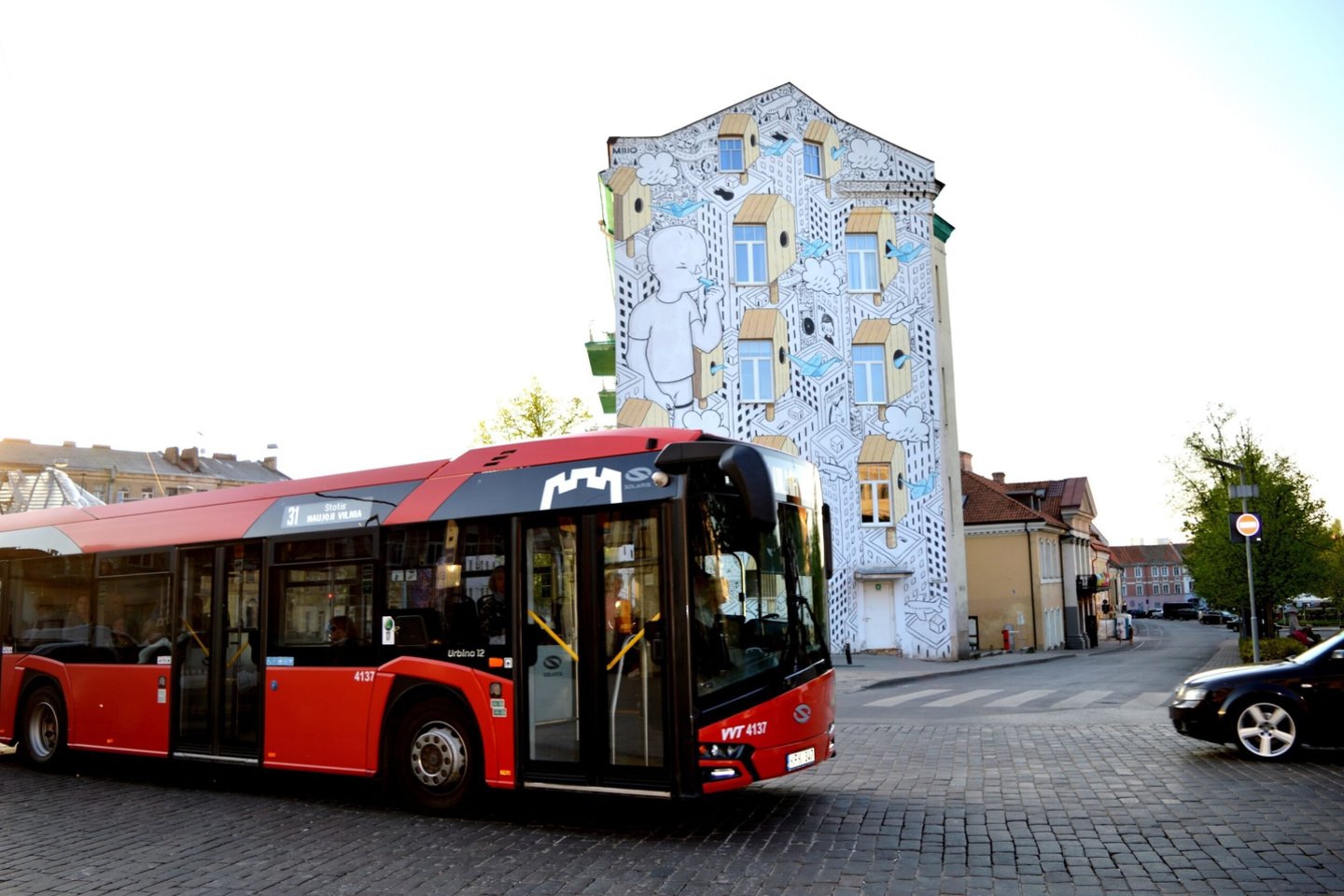 Dėl liepos 10–13 dienomis galiosiančių eismo ribojimų, Vilniuje keisis kai kurių viešojo transporto maršrutų trasos bei tvarkaraščiai.<br>JUDU nuotr.