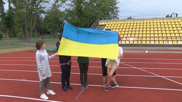 Lietuviai neliko abejingi košmarus Ukrainoje išgyvenusiems vaikams: įkūrė pramogų kupiną stovyklą