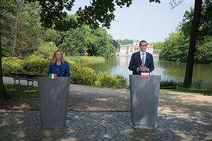 Italijos ir Lenkijos premjerai: NATO turi suteikti Ukrainai saugumo garantijas