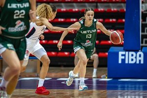 Aštunfinalyje prancūzėms nusileidusios 18-metės lietuvės kovos dėl 9-osios vietos