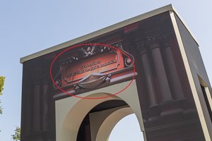 Vilniuje išdygus arkai praeiviai juokiasi: akyliausi pastebėjo klaidą