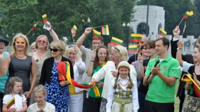 Užburianti akimirka: iš visos širdies lietuvių giedama „Tautiška giesmė“ pažadina ir šiurpuliukus