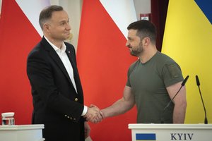 Lenkijos prezidento patarėjas: Ukrainos kelias į NATO turėtų būti toks pats, kaip Suomijos ir Švedijos