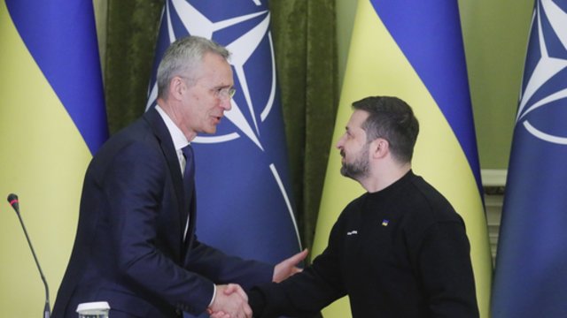V. Zelenskis ragina parodyti drąsą dėl Ukrainos narystės NATO: kai kas vis dar bijo Rusijos