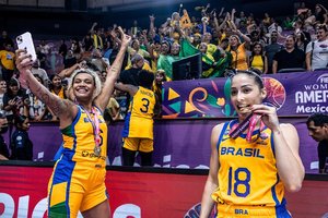 Amerikos čempionėmis tapo Brazilijos krepšininkės