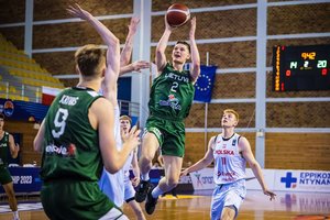 Lenkų bandymą sukelti muštynes Lietuvos dvidešimtmečiai atlaikė ir Europos čempionate yra nenugalimi