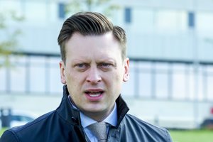 Prie kampanijos „Call Russia“ Vilniaus savivaldybė finansiškai neprisidėjo – plakatai nukabinti už organizatorių lėšas