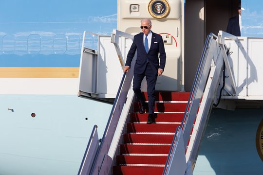 JAV prezidentas Joe Bidenas pirmadienį atvyko į Lietuvą.<br>T.Bauro nuotr.
