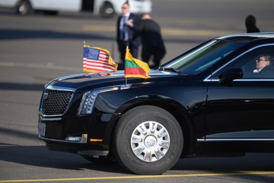 JAV prezidentas Joe Bidenas pirmadienį atvyko į Lietuvą.<br>V.Skaraičio nuotr.