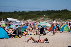 Artimiausiomis dienomis – dar daugiau saulės: pavieniai lašai iškris tik kai kur, temperatūra pasieks 28 laipsnius