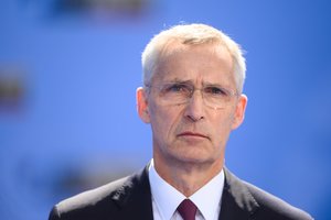 J. Stoltenbergas: V. Putinas norėjo mažiau NATO, bet gaus daugiau