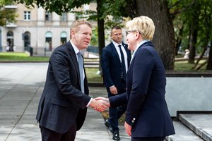 I. Šimonytė susitiko su Naujosios Zelandijos Vyriausybės vadovu C. Hipkinsu