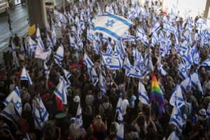 Izraelyje nauji protestai prieš teismų reformą: susirinko dešimtys tūkstančių žmonių
